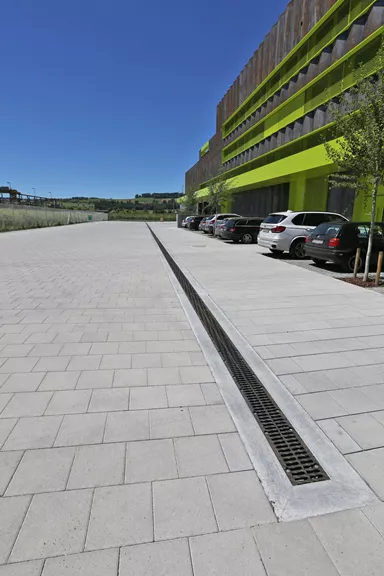 VS 5 Schwerlaststein mit Verschiebesicherung grau glatt gefast englisch palettiert L 30 cm B 30 cm H 10.8 cm