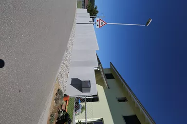 Betonlamelle bewehrt grau gefast 1-seitig glatt, 1-seitig abgerieben L 50 cm B 6 cm H 250 cm