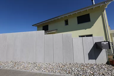 Betonlamelle bewehrt grau gefast 1-seitig glatt, 1-seitig abgerieben L 50 cm B 6 cm H 250 cm