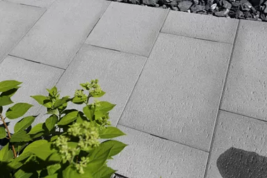 STRUKTURA Gehwegplatte mit Travertinstruktur anthrazit strukturiert gestrahlt gefast L 60 cm B 40 cm H 4 cm