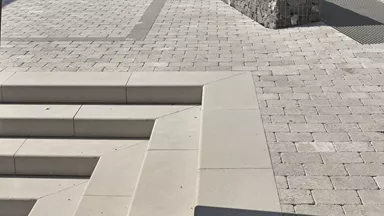 FROSTA Blockstufe grau gestrahlt stirnseitig leicht gerundet L 75 cm B 40 cm H 15 cm