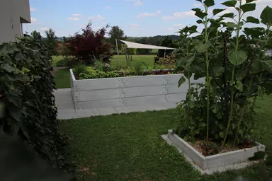 Hochbeet mit Holzstruktur Typ 3 naturgrau strukturiert leicht gefast bewehrt L 234 cm B 234 cm H 75 cm W 6 cm