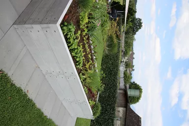 Hochbeet mit Holzstruktur Typ 3 naturgrau strukturiert leicht gefast bewehrt L 234 cm B 234 cm H 75 cm W 6 cm