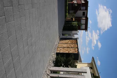 CARENA Sickerstein fino mit Nocken grau haufwerksporig gefast L 25 cm B 25 cm H 8 cm