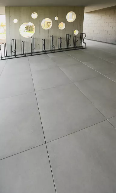 Feinsteinzeug Gehwegplatte MOOV GREY vollkantig L 90 cm B 90 cm H 2 cm