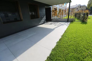 Feinsteinzeug Gehwegplatte MOOV GREY vollkantig L 90 cm B 90 cm H 2 cm