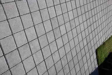 CLASSIC DRAIN Ökostein mit Nocken Normalstein grau glatt leicht gefast L 20 cm B 20 cm H 8 cm