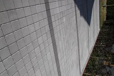 CLASSIC DRAIN Ökostein mit Nocken Normalstein grau glatt leicht gefast L 20 cm B 20 cm H 8 cm