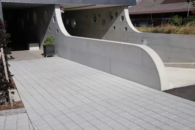 CLASSIC DRAIN Ökostein mit Nocken Normalstein grau glatt leicht gefast L 20 cm B 20 cm H 8 cm