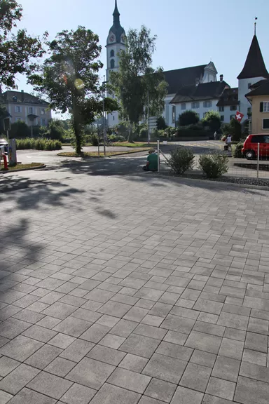 VEGAS Pflasterstein grau schattiert glatt fein gefast L 15-22.5 cm H 6 cm