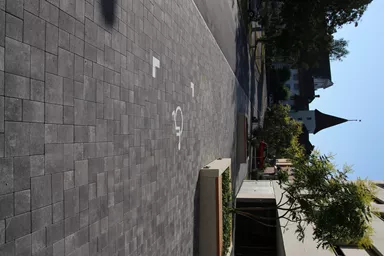 VEGAS Pflasterstein grau schattiert glatt fein gefast L 15-22.5 cm H 6 cm