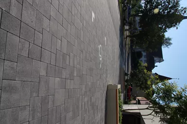 VEGAS Pflasterstein grau schattiert glatt fein gefast L 15-22.5 cm H 6 cm