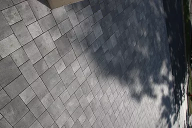 VEGAS Pflasterstein grau schattiert glatt fein gefast L 15-22.5 cm H 6 cm