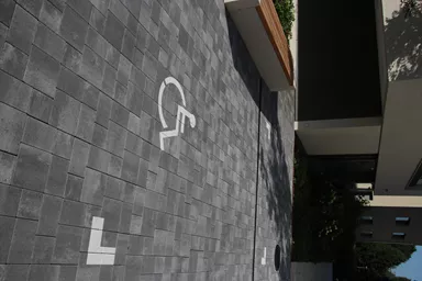 VEGAS Pflasterstein grau schattiert glatt fein gefast L 15-22.5 cm H 6 cm