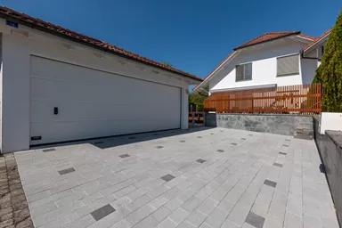 RAINA Pflasterstein grau glatt leicht gefast L 20-40 cm B 15 cm H 8 cm