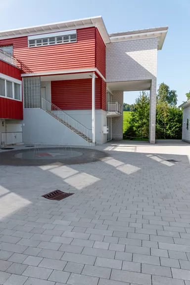 RAINA DRAIN Ökostein grau glatt leicht gefast L 20-40 cm B 15 cm H 8 cm