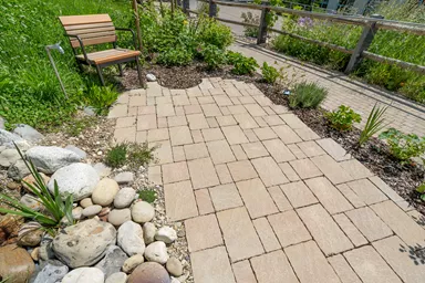 FRIEDA FORMATO Pflasterstein bernstein strukturiert Kanten gebr. L 10, 20, 30 cm B 20 cm H 7 cm