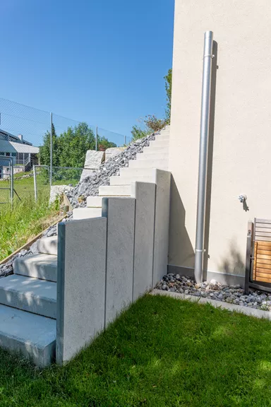 Betonlamelle bewehrt grau gefast 1-seitig glatt, 1-seitig abgerieben L 50 cm B 6 cm H 150 cm