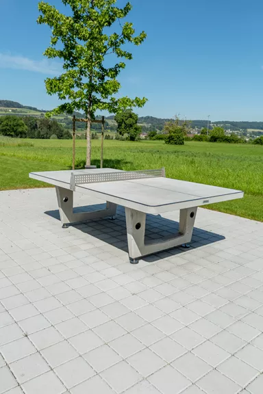 Tischtennistisch Typ 1AR komplett ohne Netz Ecken abgerundet betongrau mit Spielfeldmarkierung L 274 cm B 152.5 cm H 73 cm