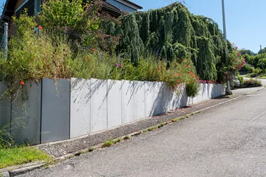 Betonbrett gegossen leicht bewehrt grau glatt vollkantig L 150 cm B 4 cm H 30 cm