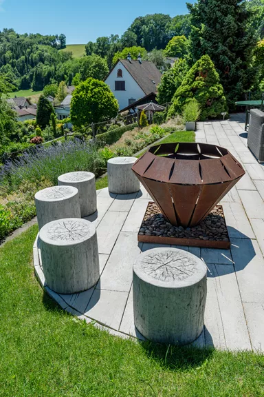 LENIA Gartenplatte mit Holzstruktur Normalplatte naturgrau strukturiert gerundet L 88-89 cm B 24.5-25.5 cm H 5 cm