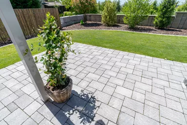 FRIEDA FORMATO Pflasterstein perlgrau strukturiert Kanten gebr. L 10, 20, 30 cm B 20 cm H 7 cm