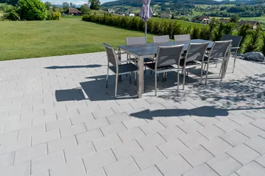 CLASSIC Pflasterstein mit Nocken grau glatt gefast L 30 cm B 20 cm H 6 cm