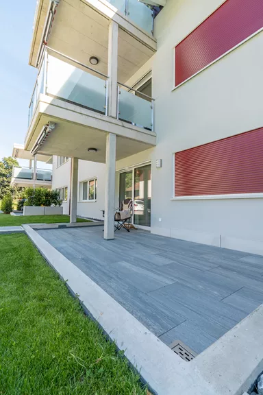 Feinsteinzeug Gehwegplatte Pietra di Vals grau strukturiert vollkantig L 90 cm B 45 cm H 2 cm