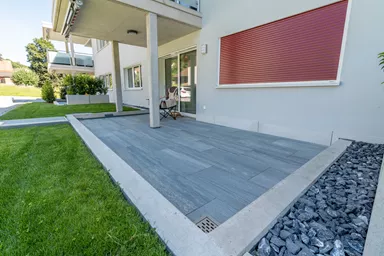 Feinsteinzeug Gehwegplatte Pietra di Vals grau strukturiert vollkantig L 90 cm B 45 cm H 2 cm