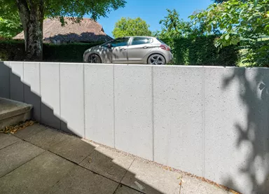 EXACTA Winkelplatte Typ 2 grau gestrahlt gefast bewehrt L 99 cm B 70 cm H 130 cm W 12 cm