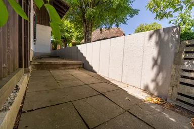 EXACTA Winkelplatte Typ 2 grau gestrahlt gefast bewehrt L 99 cm B 70 cm H 130 cm W 12 cm