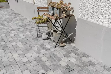 TEGULA Pflasterstein schwarz-weiss schattiert glatt Kanten gebrochen L 11 cm B 8 cm H 6 cm