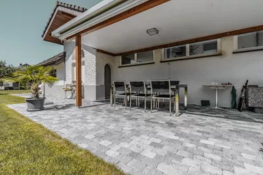 TEGULA Pflasterstein schwarz-weiss schattiert glatt Kanten gebrochen L 11 cm B 8 cm H 6 cm