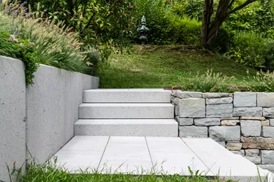 PARCO Blockstufe grau gestrahlt stirnseitig gefast L 100 cm B 36 cm H 15 cm