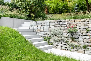 PARCO Blockstufe grau gestrahlt stirnseitig gefast L 120 cm B 36 cm H 15 cm