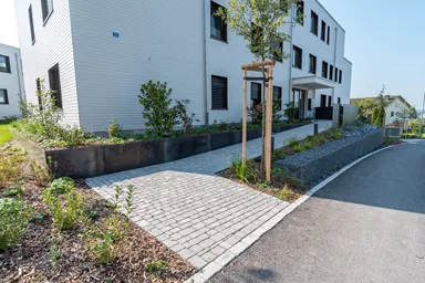 FRIEDA Wildpflaster perlgrau strukturiert Kanten gebr. L 9.4-19.4 cm B 9.4-11.9 cm H 7 cm