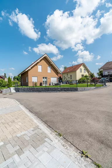 FELSMAUER Böschungselement Mittelstein grau-schwarz strukturiert L 98 cm B 50 cm H 50 cm