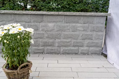 CUATRO Mauersteine naturgrau mit 1-seitiger Felsstruktur L 20-35 cm B 25 cm H 15 cm