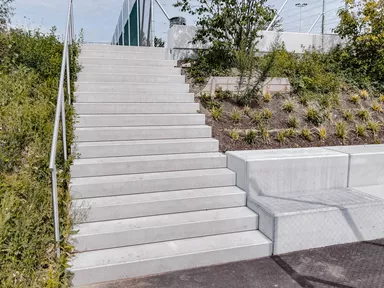 PARCO Blockstufe grau abgerieben stirnseitig gefast L 150 cm B 36 cm H 15 cm