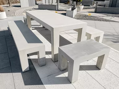 INTERMEZZO Tisch light grau glatt vollkantig bewehrt L 220 cm B 80 cm H 75 cm