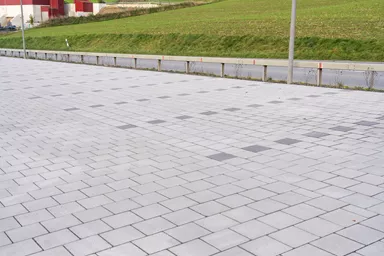 CLIMA STONE Drain mit BRIDGE Nockenverbund grau fein gefast L 28 cm B 28 cm H 8 cm