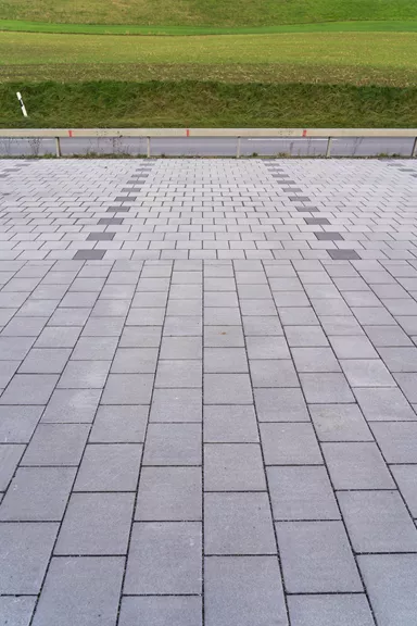 CLIMA STONE Drain mit BRIDGE Nockenverbund grau fein gefast L 28 cm B 28 cm H 8 cm