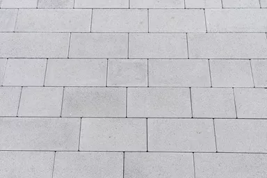 RAINA Pflasterstein grau glatt leicht gefast L 20-40 cm B 15 cm H 8 cm