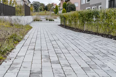 TEGULA Pflasterstein grau glatt Kanten gebrochen L 22 cm B 16 cm H 6 cm