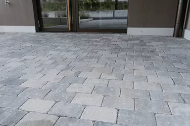TEGULA Pflasterstein grau glatt Kanten gebrochen L 22 cm B 16 cm H 6 cm