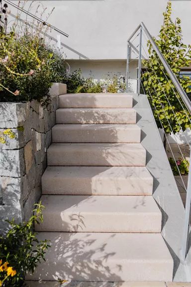 PARADISO Blockstufe ocker gestrahlt gefast L 100 cm B 40 cm H 17 cm