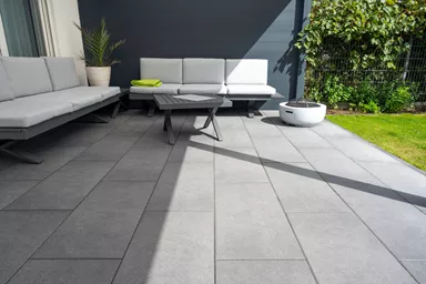 ALENA PLUS Gartenplatte graphitschwarz gestrahlt gefast versiegelt L 80 cm B 40 cm H 4 cm