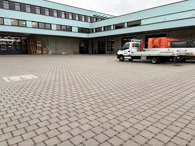 VS 5 Schwerlast Ökostein mit Verschiebesicherung englisch pal. grau glatt gefast L 22.5 cm B 22.5 cm H 10.8 cm