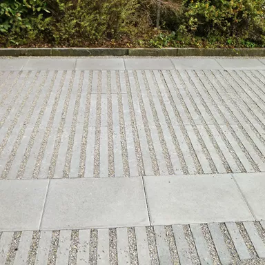 Schrittplatten mit Nocken