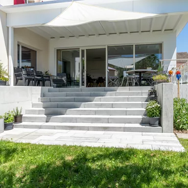 LENIA Blockstufen mit Holzstruktur